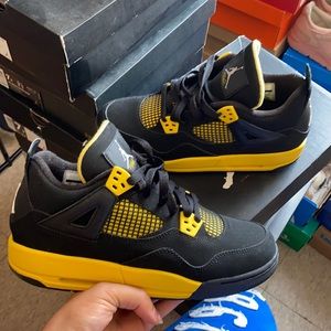 Jordan 4